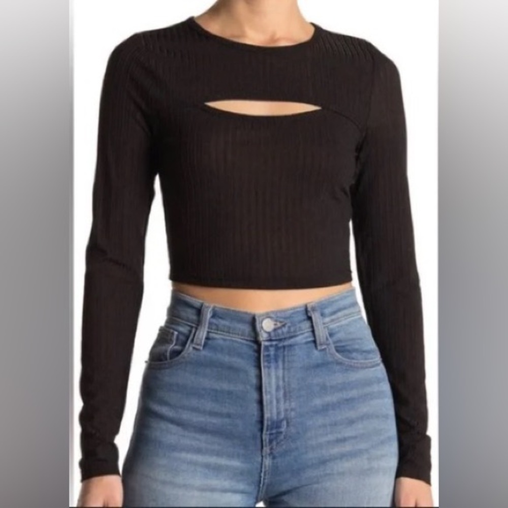 Abound long sleeve top with cut out